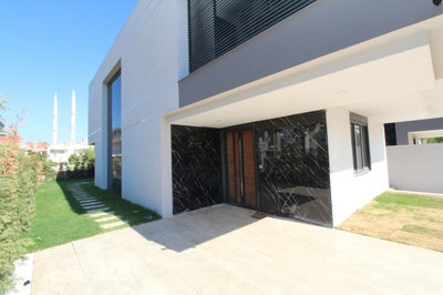 Exterior 11