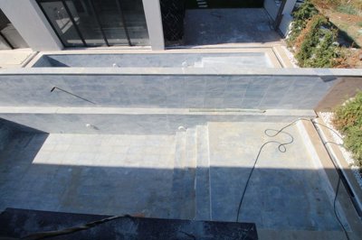 Exterior 13