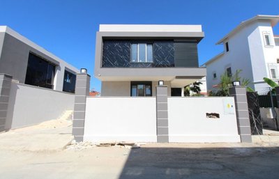 Exterior 3