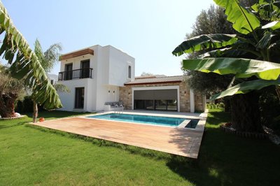 Exterior 1