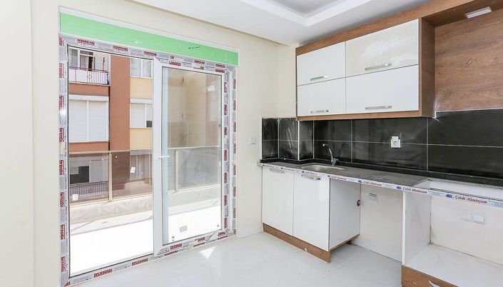 Image No.18-5 Bed Apartment for sale