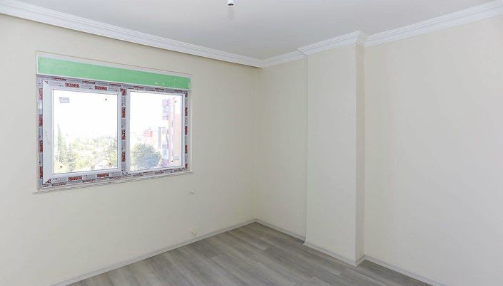 Image No.23-5 Bed Apartment for sale