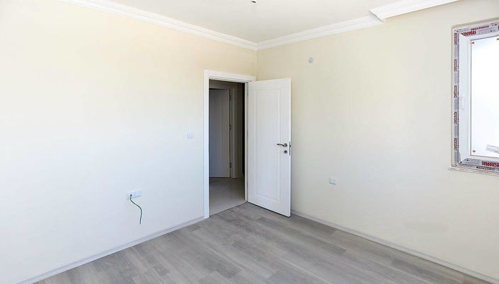 Image No.24-5 Bed Apartment for sale