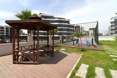 Exterior 10