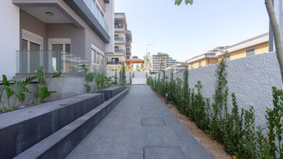 Exterior 13