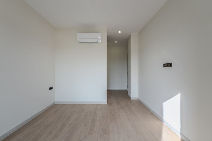 Image No.31-1 Bed Apartment for sale