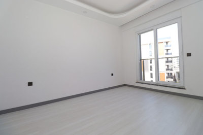 Interior 5