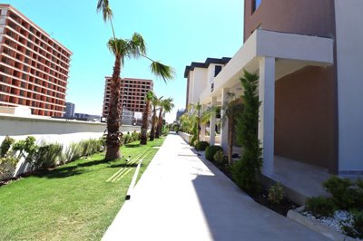 Exterior 3