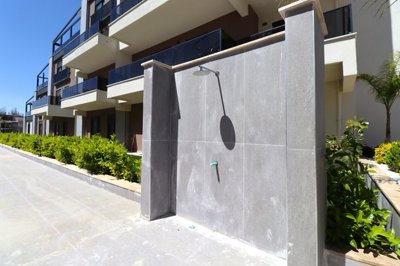 Exterior 6