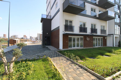 Exterior 6