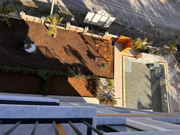 Exterior 5
