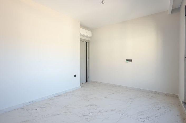 Image No.33-2 Bed Apartment for sale