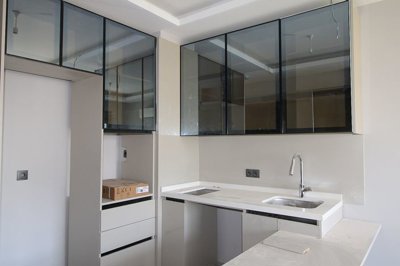 Interior 8