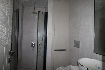 Interior 9