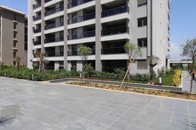 Exterior 3