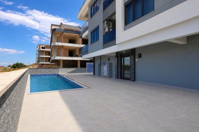 Exterior 6