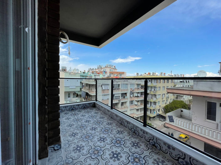 Image No.30-5 Bed Apartment for sale