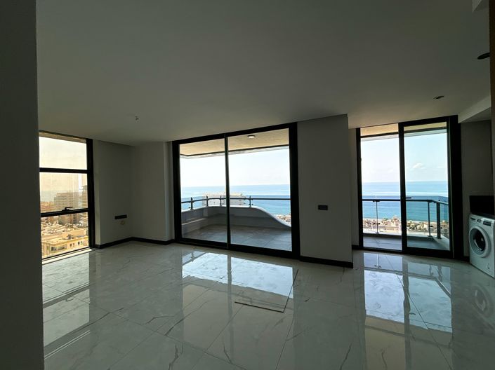 Image No.10-4 Bed Apartment for sale