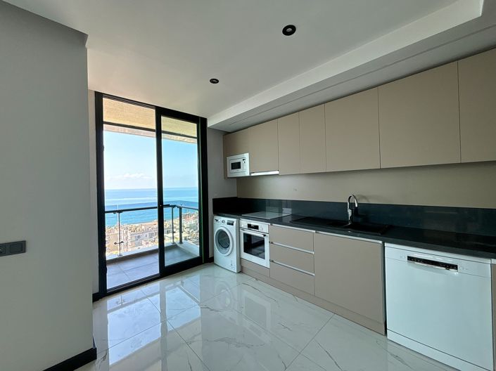 Image No.12-4 Bed Apartment for sale