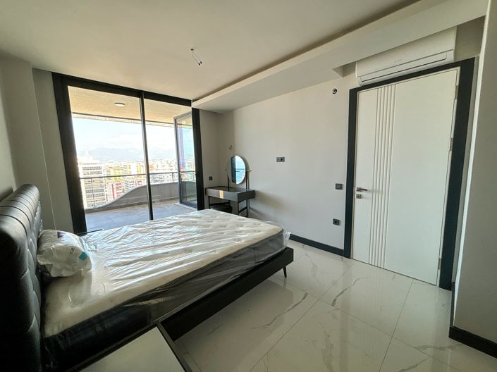 Image No.15-4 Bed Apartment for sale