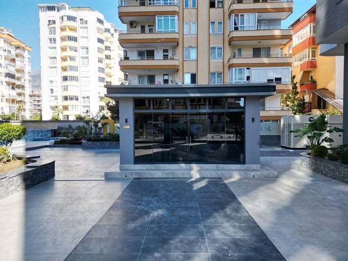 Image No.3-4 Bed Apartment for sale