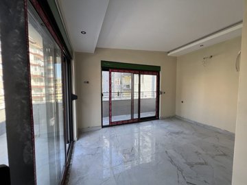 Interior 5