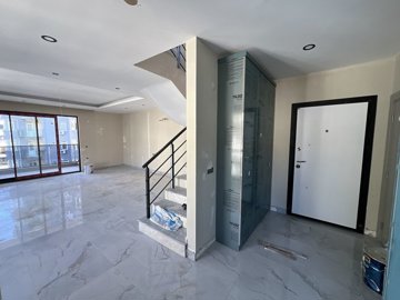 Interior 2