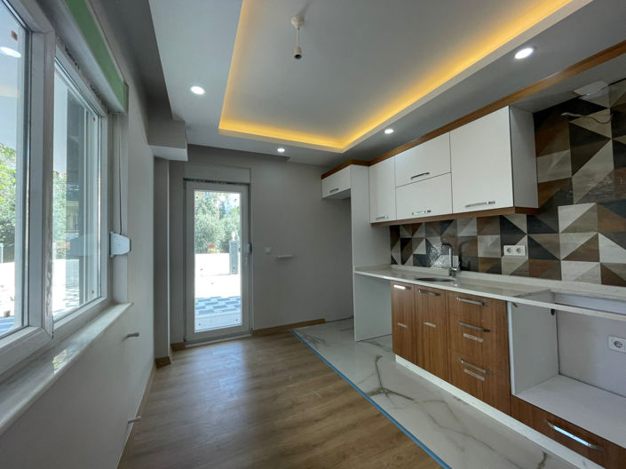 Image No.18-2 Bed Apartment for sale