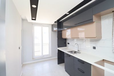 Interior 4