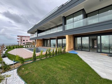 Exterior 9