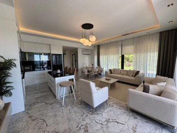 Interior 3