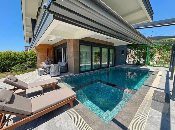 Image No.2-5 Bed House/Villa for sale