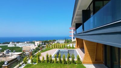 Exterior 4