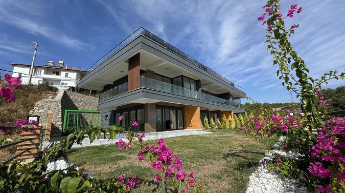 Image No.8-5 Bed House/Villa for sale