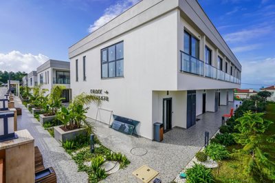 Exterior 7