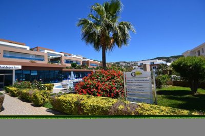 Exterior 3