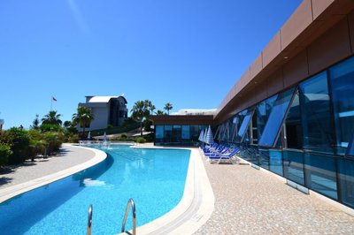 Exterior 4