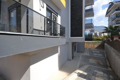 Exterior 3