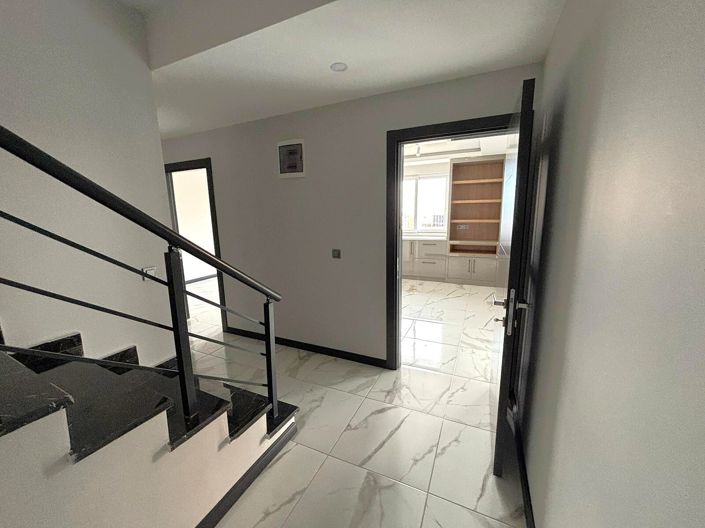 Image No.32-3 Bed Apartment for sale