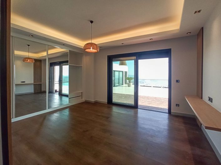 Image No.16-7 Bed House/Villa for sale