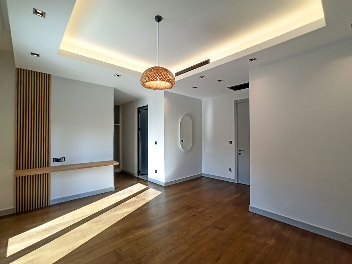 Image No.20-7 Bed House/Villa for sale