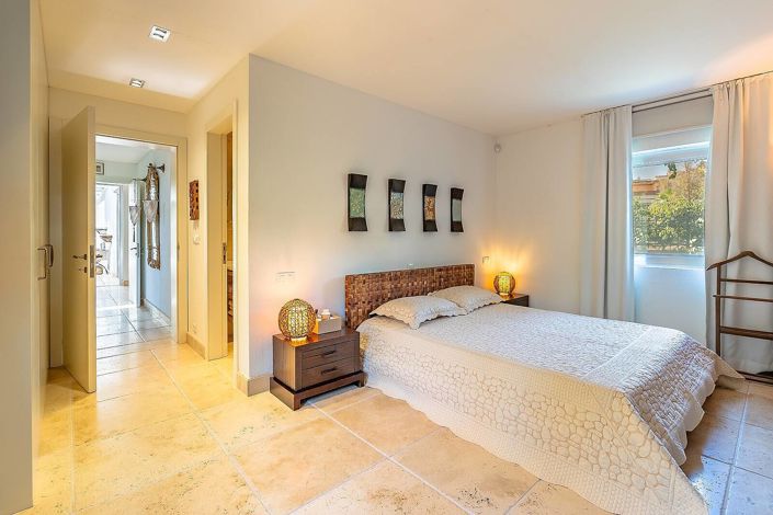 Image No.70-5 Bed House/Villa for sale