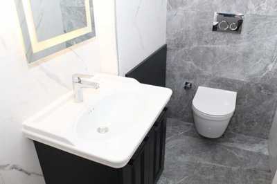 Interior 12