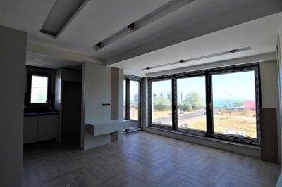 Interior 4