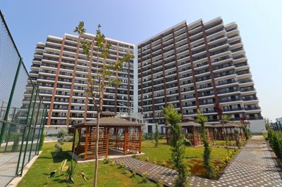 Exterior 3