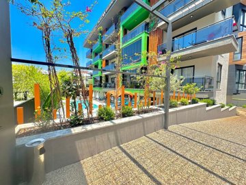 Exterior 5