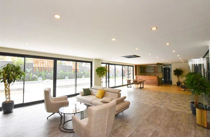 Image No.9-Appartement de 4 chambres à vendre à Oba