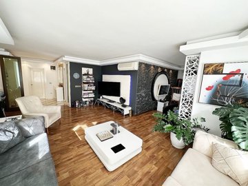 Interior 2