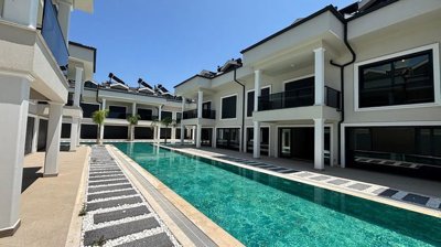 Exterior 14