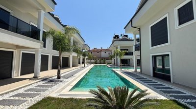 Exterior 3